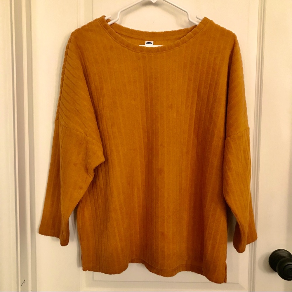 Nice & comfortable Old Navy yellow mustard 3/4 blouse, size large.
